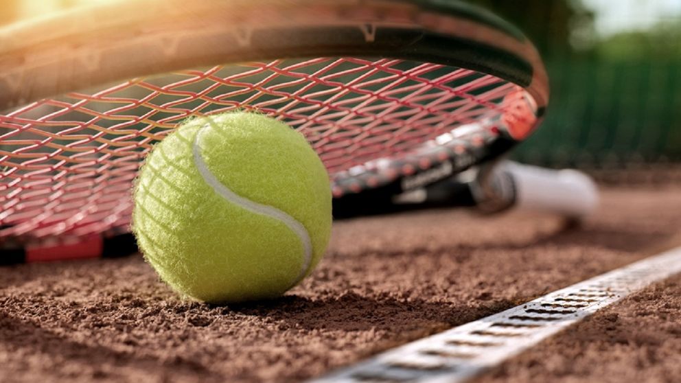 Faltan pelotitas de tenis en el país