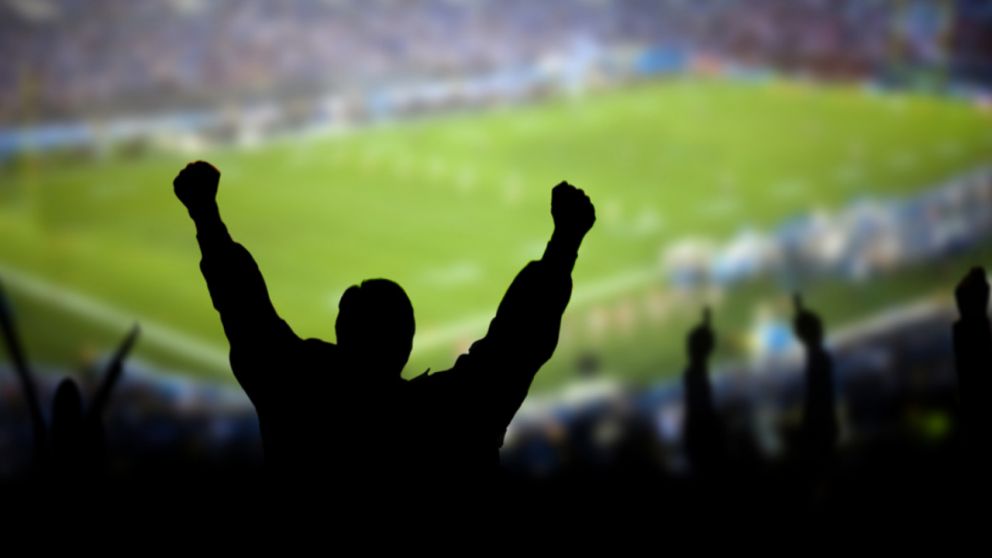 Vuelve el público a los estadios