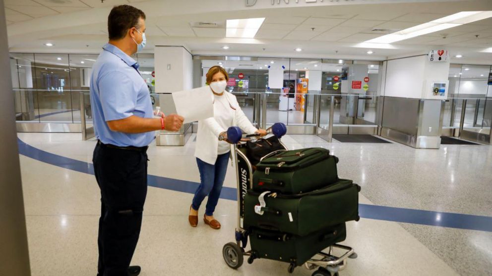 El gobierno de Biden había aplazado durante meses la actualización de restricciones a los viajes internacionales.