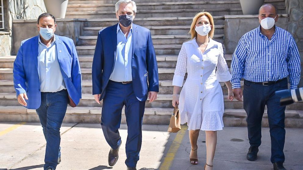 Ricardo Quintela, Alberto Fernández, Fabiola Yáñez y Juan Manzur participaran de la reunión con gobernadores