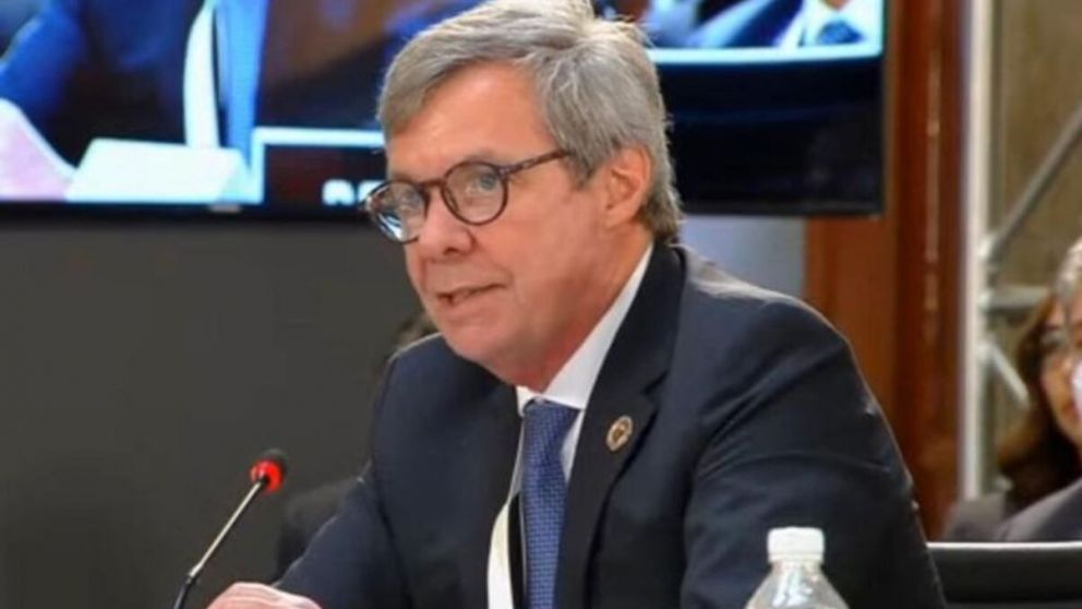 Juan Carlos Valle Raleigh, el reemplazante de Felipe Solá en México