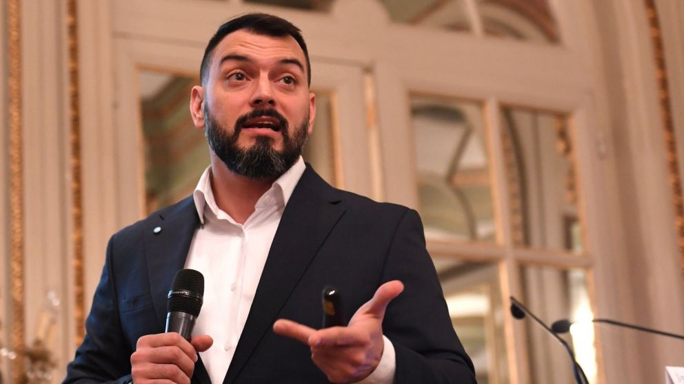 El economista Álvarez Agis, director de la consultora PxQ