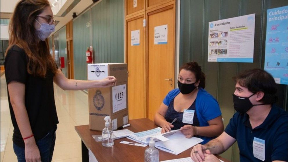 Se recomienda llevar birome propia y no cerrar el sobre con saliva