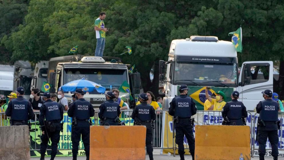 Los transportistas desoyeron el pedio del propio Bolsonaro de levantar los cortes de ruta para no generar desabastecimiento