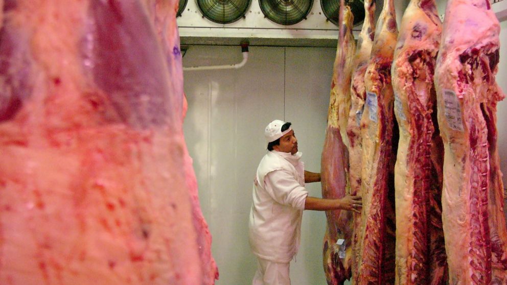 Kulfas negó que haya un cepo a las exportaciones de carne