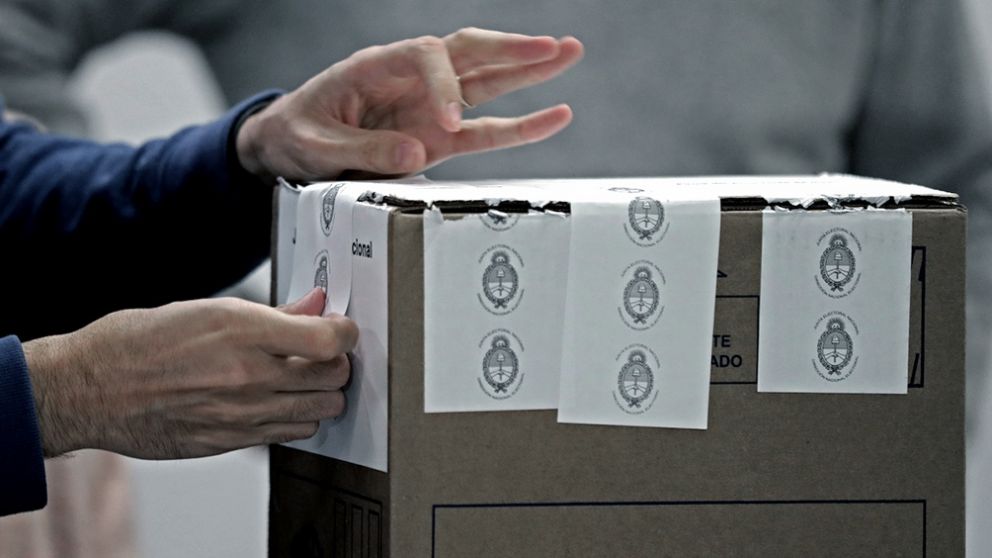 Hay unos 17.000 establecimientos de votación en estas elecciones y uno 34 millones de electores