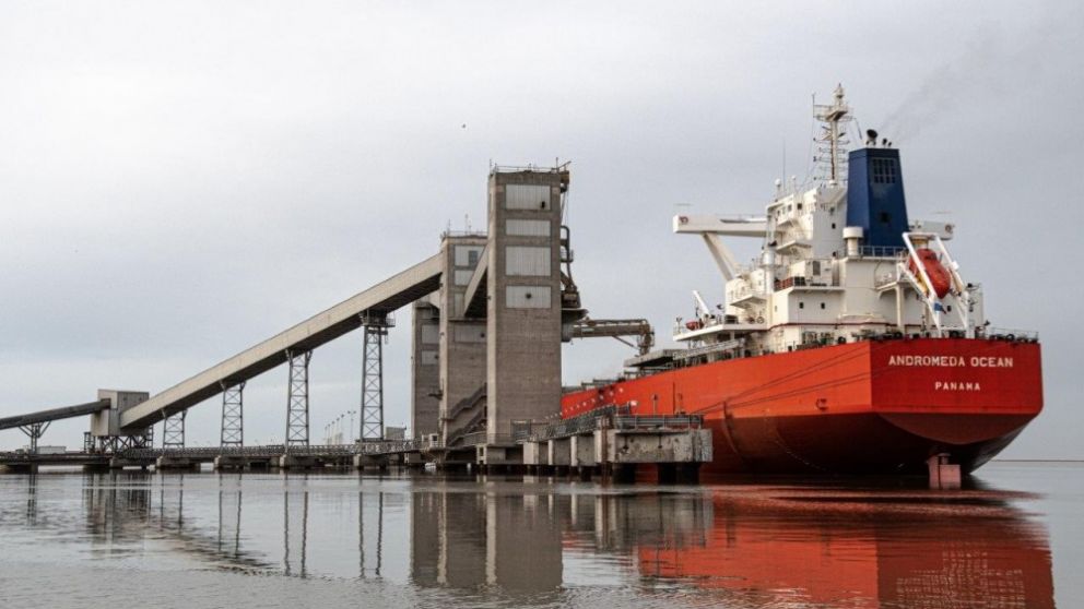 El puerto de Bahía Blanca aumentó los despachos de maíz
