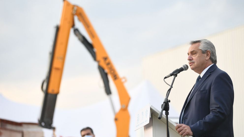 Alberto señaló que "a veces es más negocio ir y apostar a unos bonos" que a la producción industrial