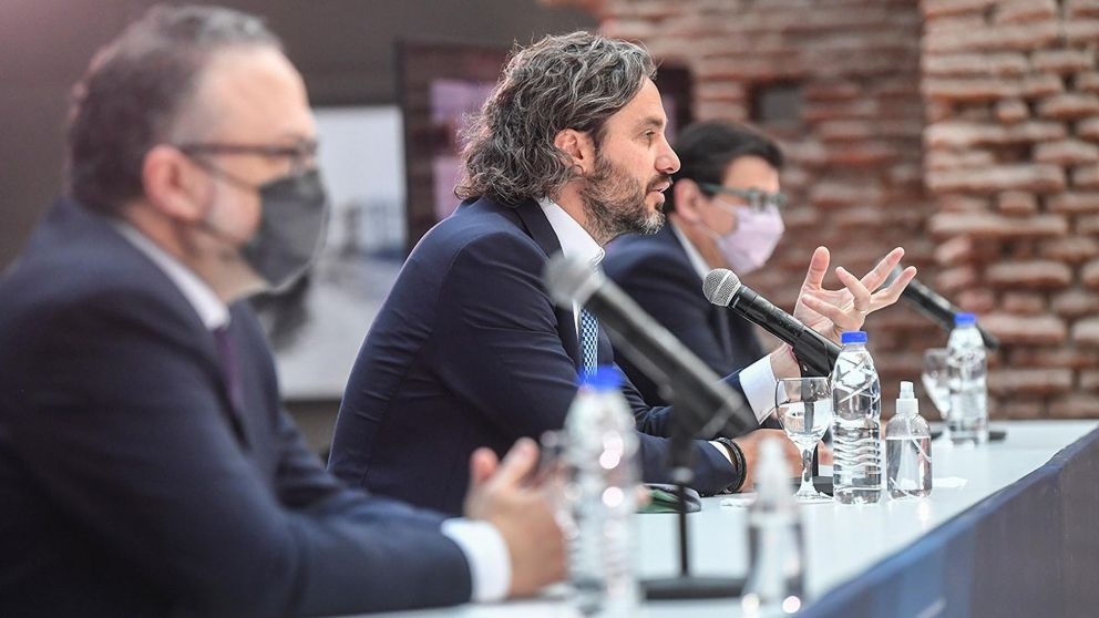 Cafiero recordó que la actividad económica está "por encima del 2019"