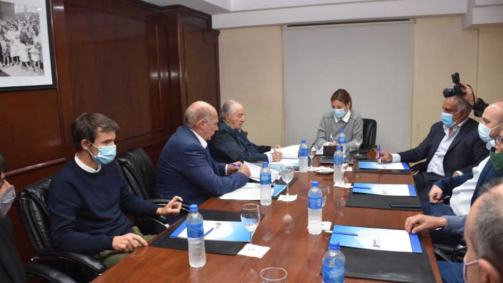 Faecys firmó un convenio con Soledad Acuña, ministra de Educación de CABA