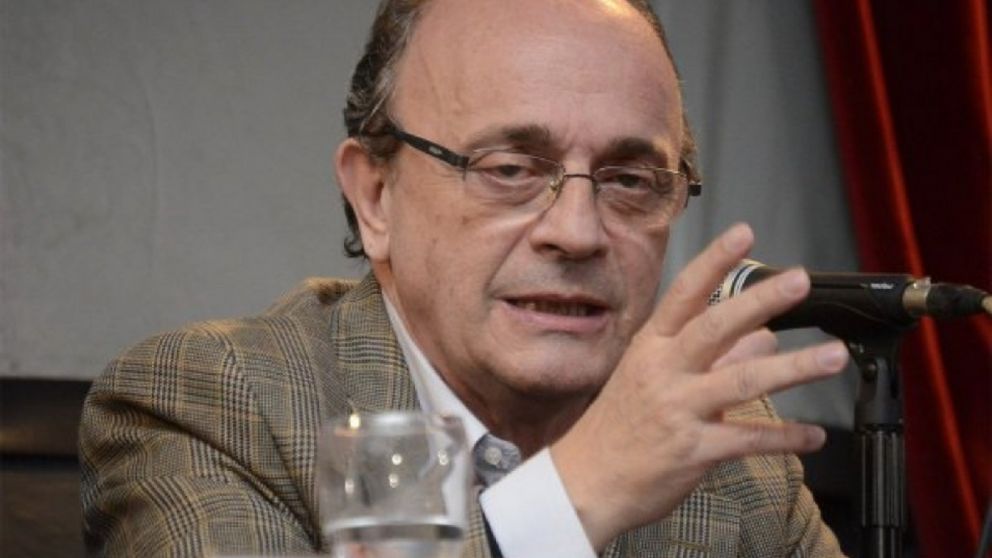 Leopoldo Moreau se�al� que "el radicalismo deber�a separarse de JxC para resurgir"