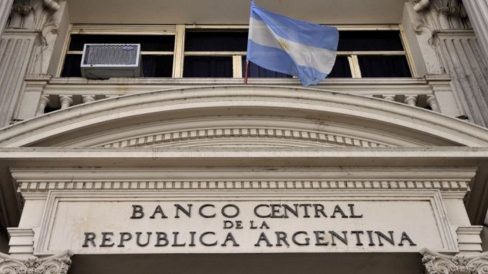 Los últimos días del mercado cambiario presagian un Banco Central en rol de equilibrista