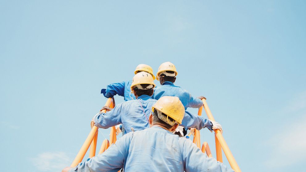 Mirgor sale a premiar con bonus a sus ejecutivos