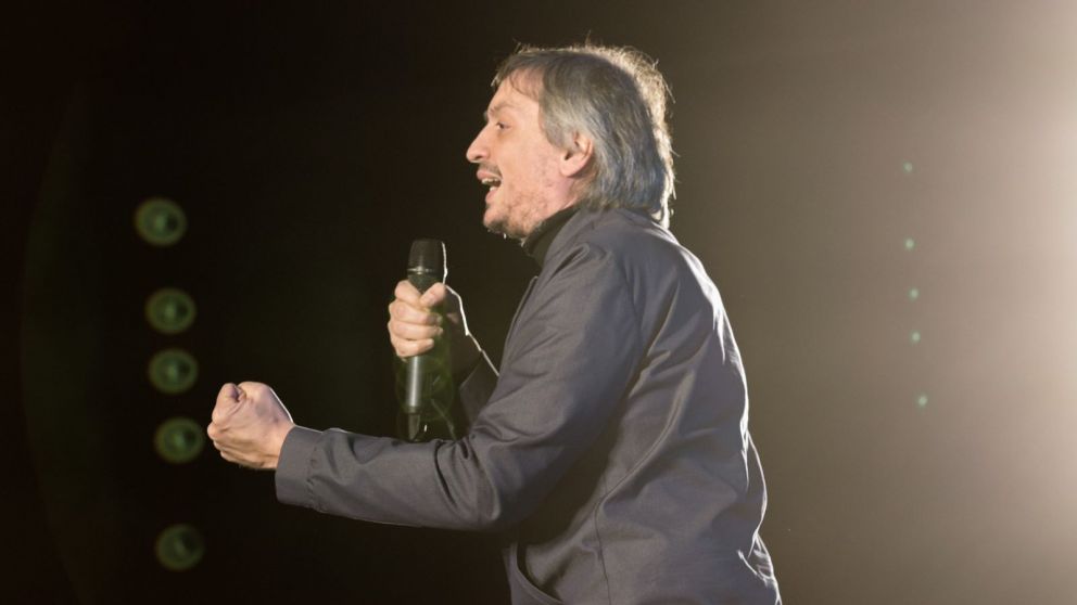 Para Máximo Kirchner, en las elecciones "se enfrenta un modelo que incluye con otro que excluye"