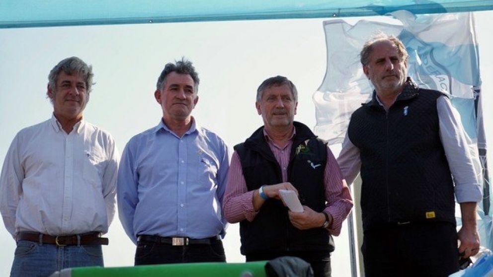 Las entidades rurales no descartan llevar a cabo un cese de comercialización