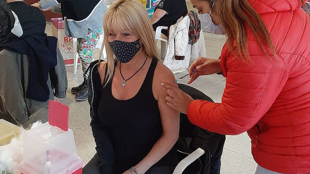 Para el regreso a su lugar de trabajo los empleados deben haber recibido al menos una dósis de vacuna