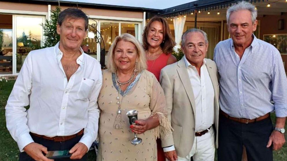 Preocupación en Juntos por el Cambio por la fiesta de cumpleaños de Carrió