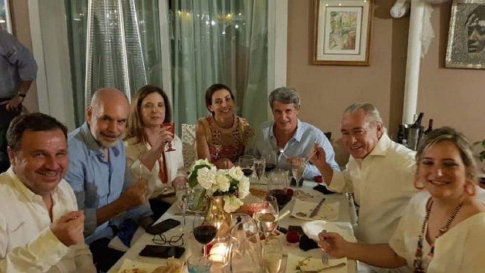 Larreta y Prat Gay en el cumpleaños de Carrió