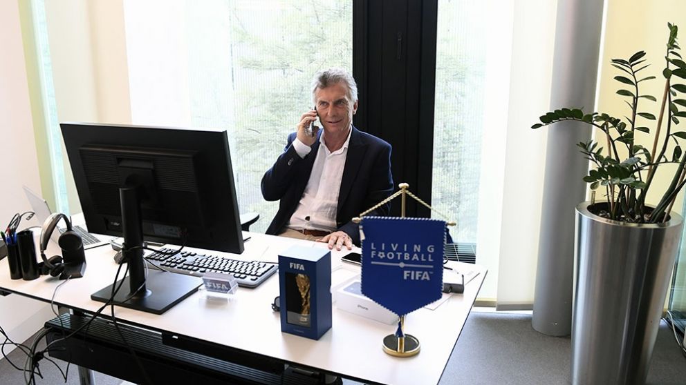 Impulsan separar a Macri de la presidencia de la Fundación FIFA