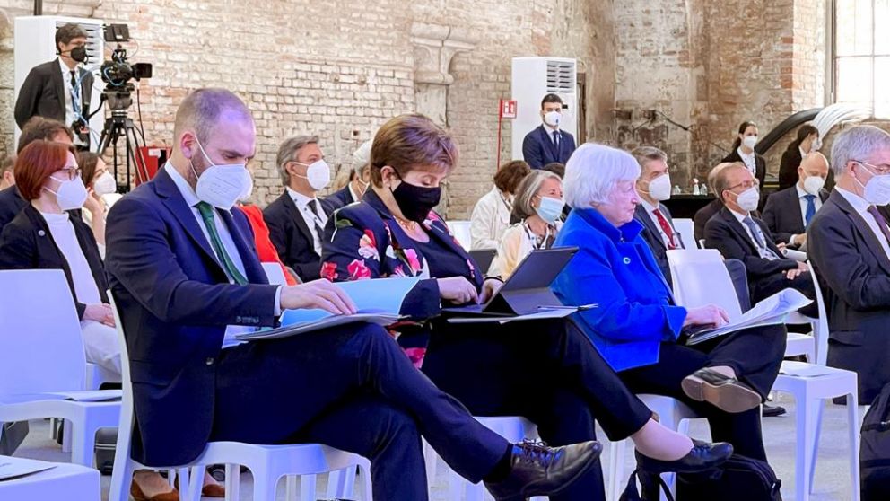 Guzmán se mostró en Venecia rodeado por las principales figuras económicas del mundo
