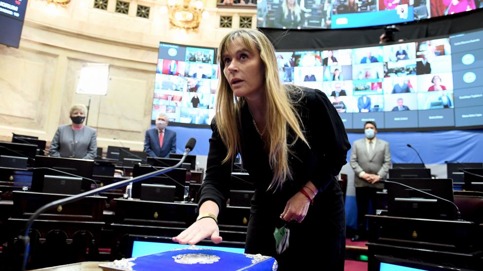 Senado: el oficialismo y la oposición se cruzaron por el festejo en Olivos