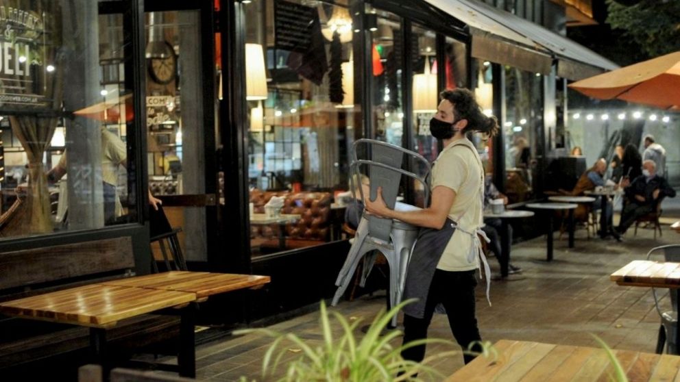 Los bares podrán extender su horario de apertura desde este miércoles en la provincia de Buenos Aires