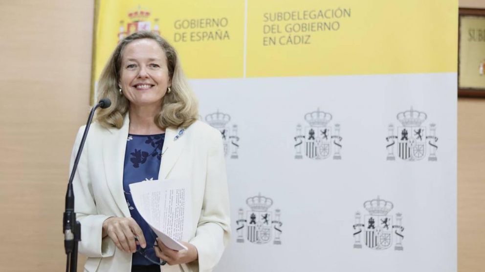 Calviño subrayó que España está teniendo una salida de la crisis con un "intenso crecimiento económico"