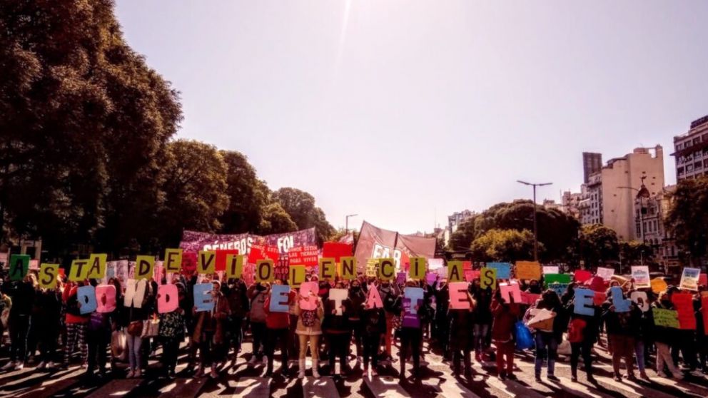 Organizaciones sociales desafían a Zabaleta con un corte de la 9 de de Julio en reclamo de políticas de géneros