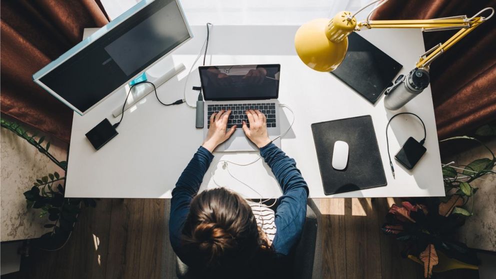 Por la pandemia, crecieron un 214% las ofertas de teletrabajo en España