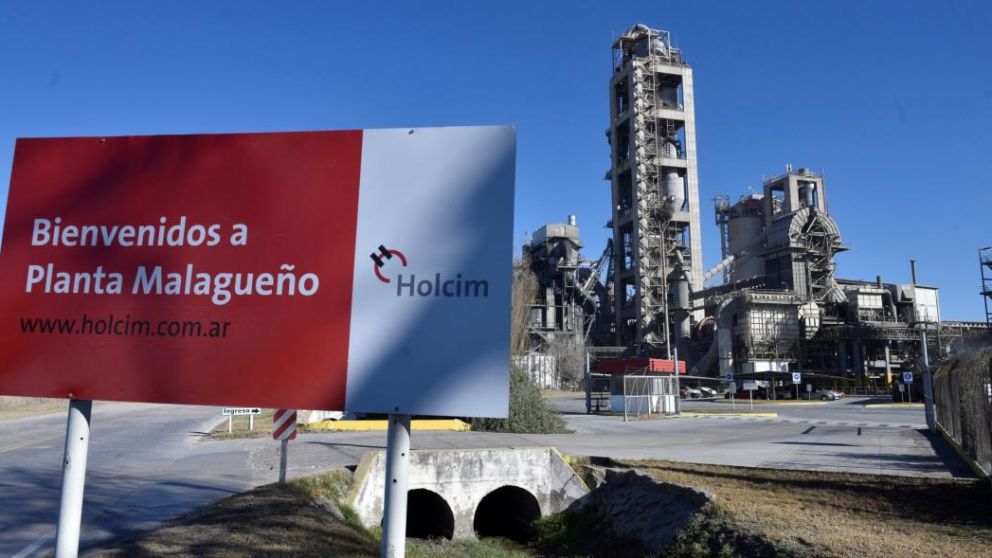 La fabricante de insumos para construcci�n mejor� su situaci�n notablemente