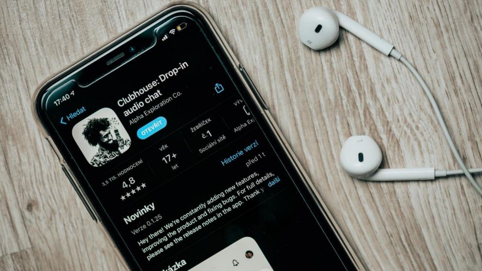 Clubhouse: ¿Cómo funciona y qué hay que hacer para descargarla?