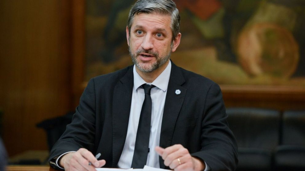 El Tesoro quiso estirar vencimientos y el mercado lo castig�