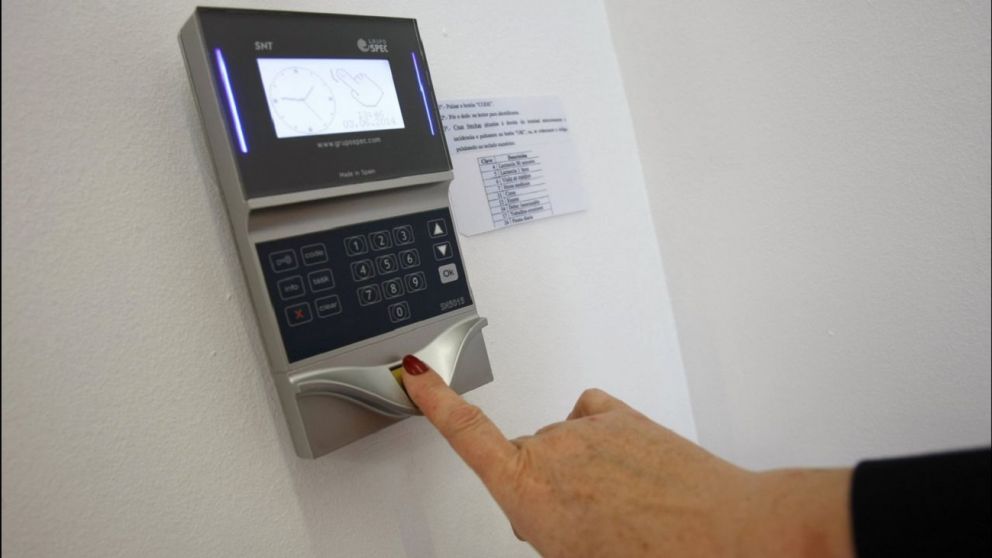 La reducción horaria no puede implicar merma salarial, alertan laboralistas y sindicatos