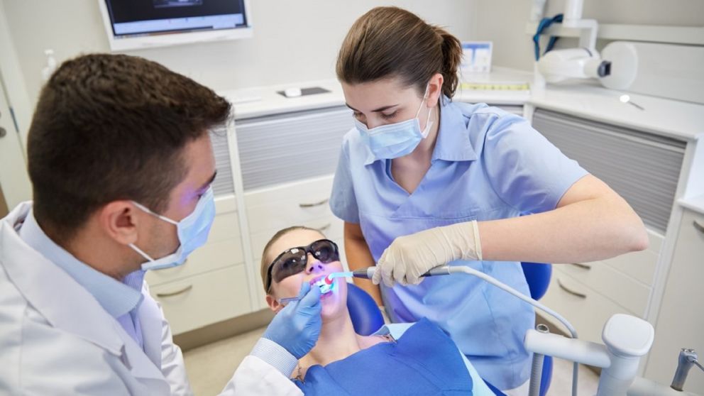 Odontólogos de la Provincia denuncian a la Caja que los tutela como profesionales