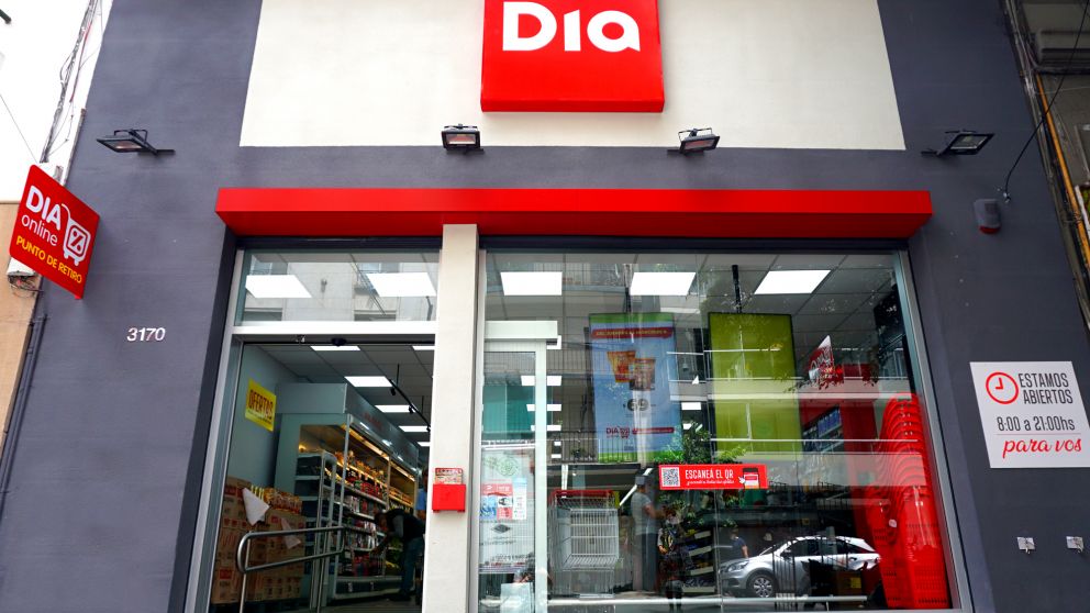 Día refuerza su presencia en los barrios porteños y abrirá 55 locales en lo que resta del año