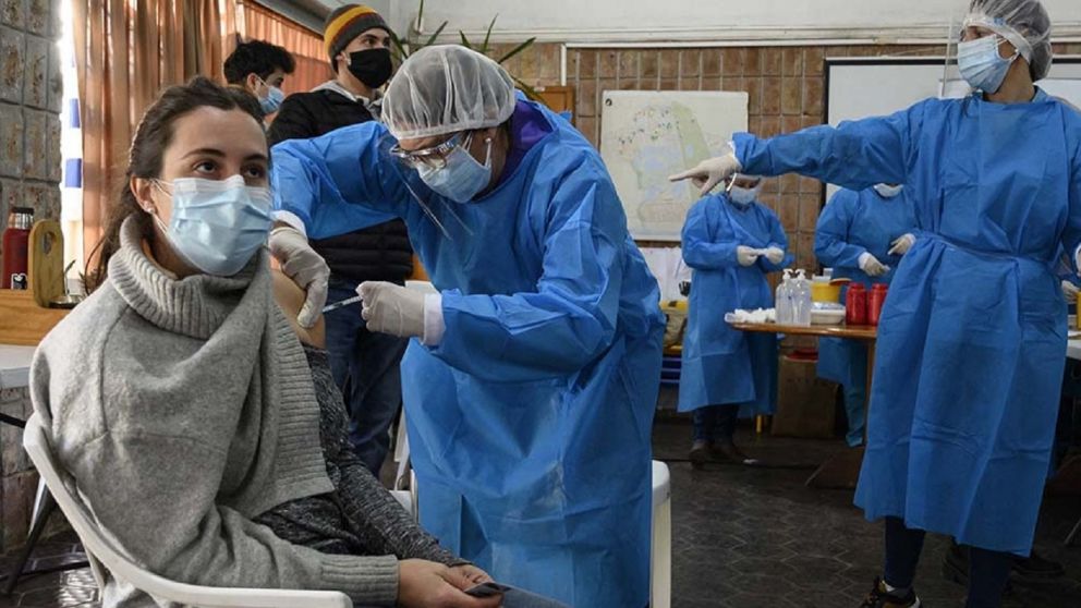 Uruguay aprob� la tercera dosis de la vacuna contra el Covid para personas inmunodeprimidas