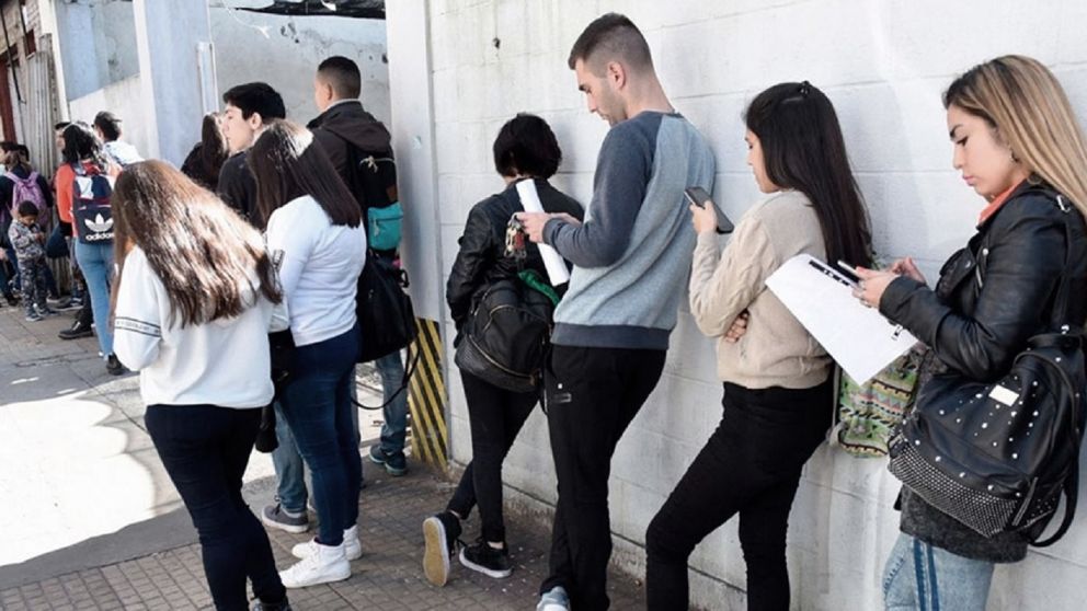 El Gobierno lanza un programa de empleo para jóvenes en pymes