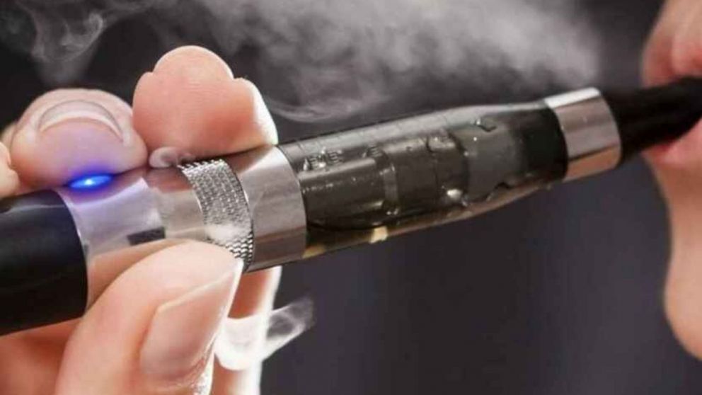 "El uso de cigarrillos electrónicos se asocia con un mayor riesgo de enfermedades cardiovasculares, trastornos pulmonares y otros efectos adversos"