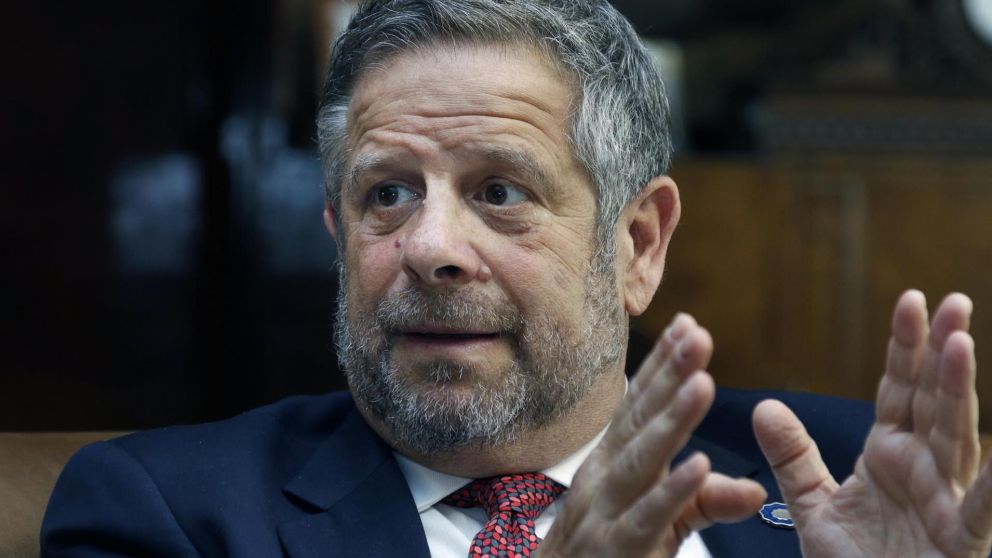 Adolfo Rubistein busca "representar a un electorado más progresista"