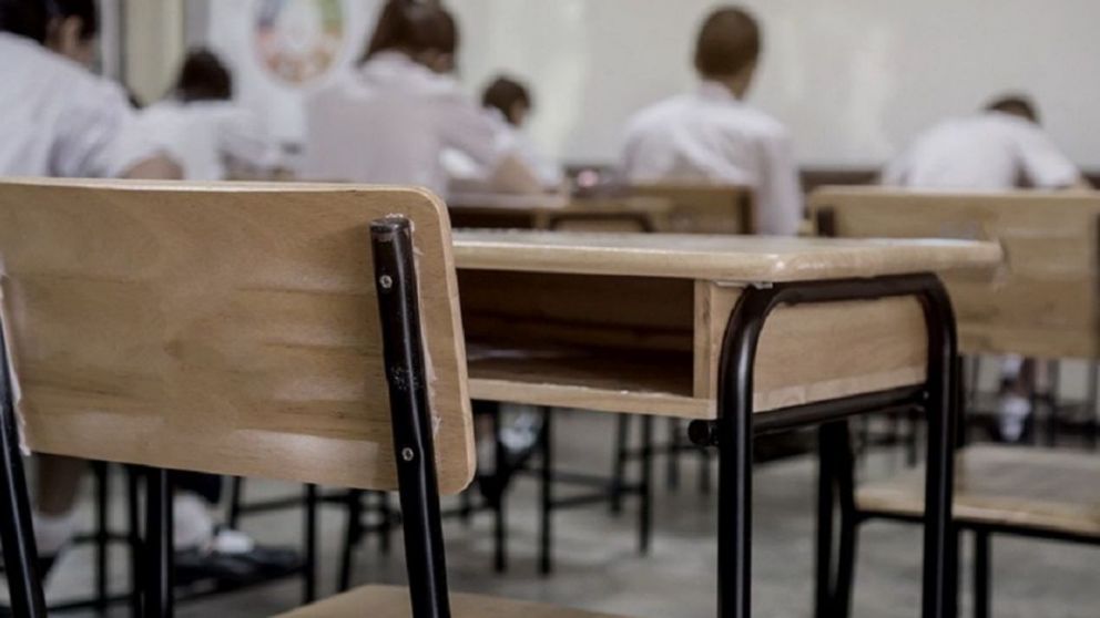 Trotta: "Es irracional plantear presencialidad plena y sin distanciamiento dentro del aula"