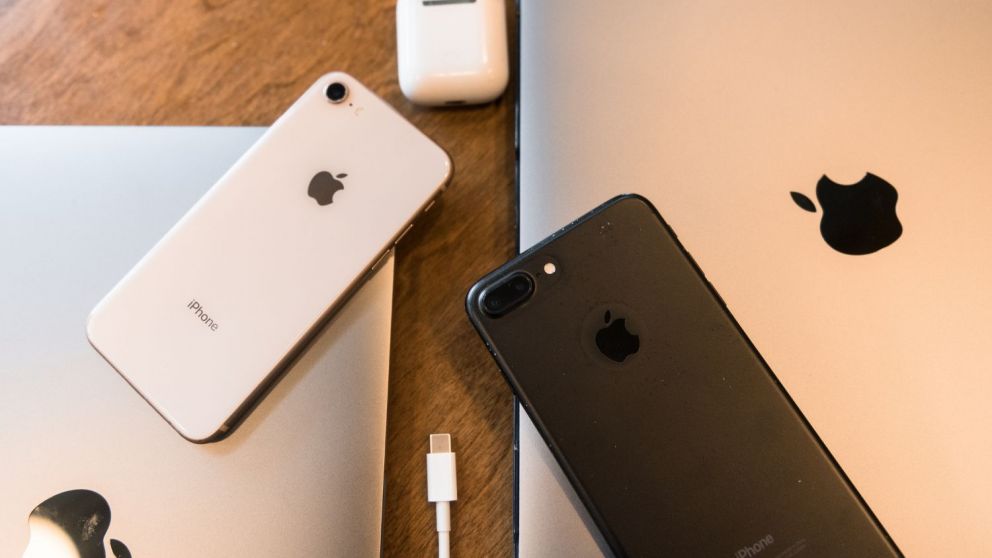 Entre los productos rematados, hay celulares marca iPhone