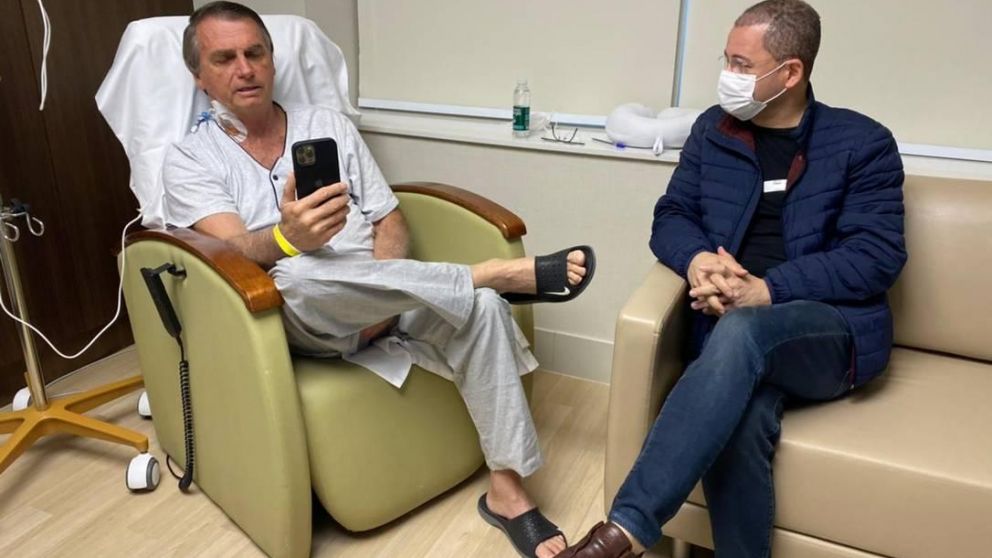 Le dieron el alta a Jair Bolsonaro tras pasar cuatro días internado en San Pablo