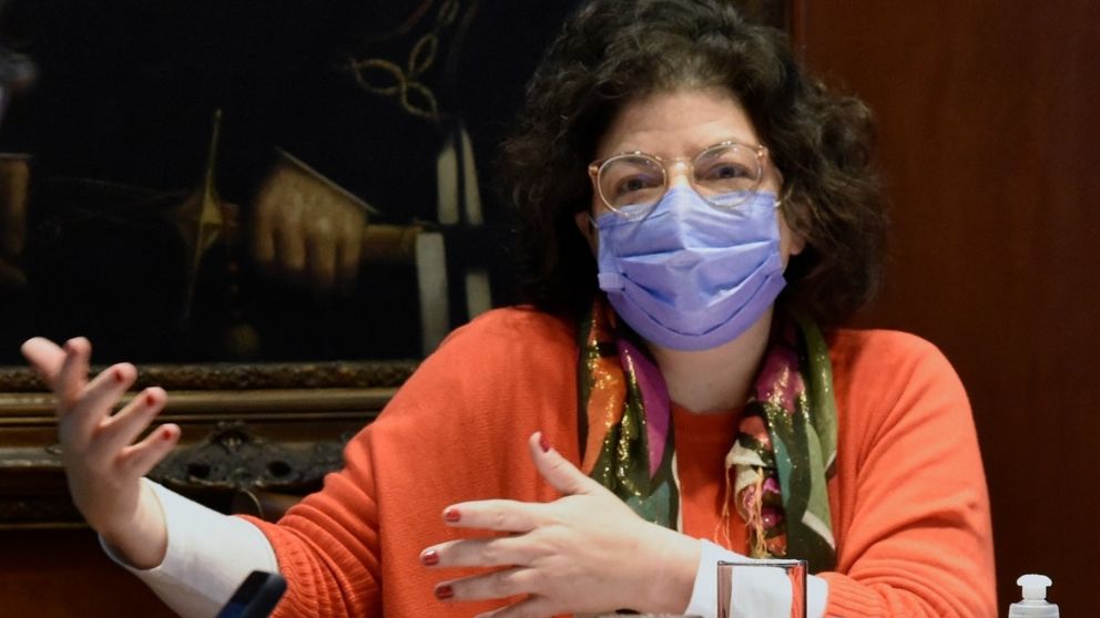 La ministra advirtió que "no hay ninguna vacuna que impida la circulación del virus"