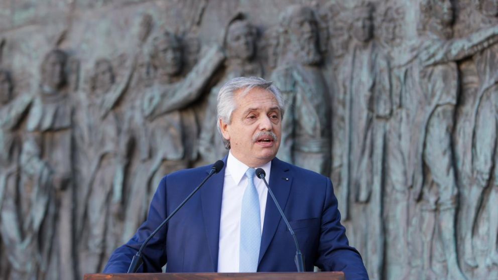 Alberto cargó contra el gobierno de Macri: "Mi modelo no está con los que mandan balas de goma a Bolivia"