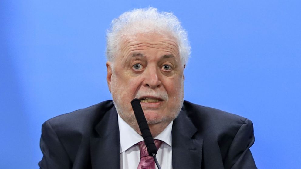 El ex ministro mostr� su enojo con Pfizer por no haber avisado que no estaba de acuerdo con modificaciones a la ley de vacunas