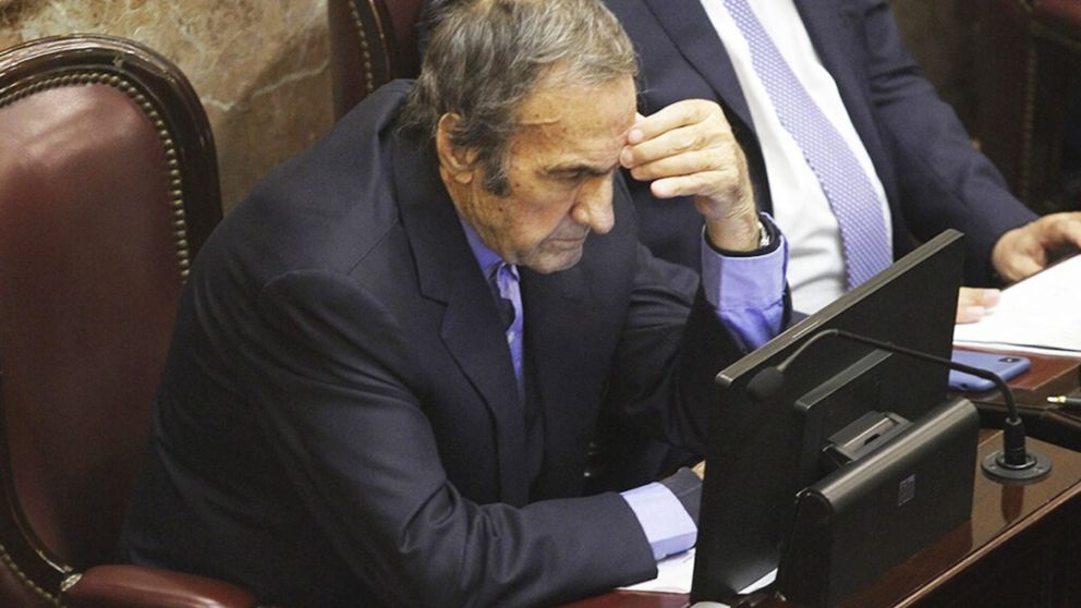 Condolencias de los políticos por medio de las redes sociales