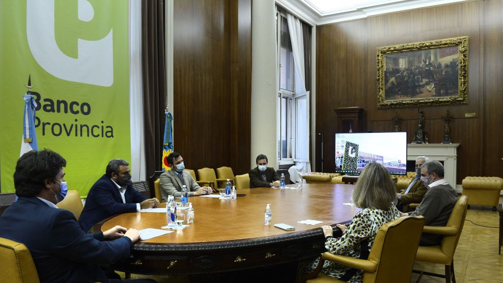 El acuerdo se firmó en el Banco Provincia, con su presidente, Juan Cuattromo, como anfitrión