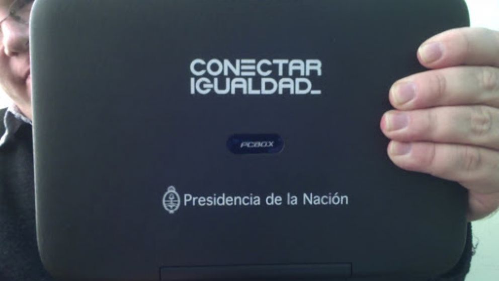 Las 10.000 tablets se entregan junto con la implementación del programa TED (transformacion educativa digital)