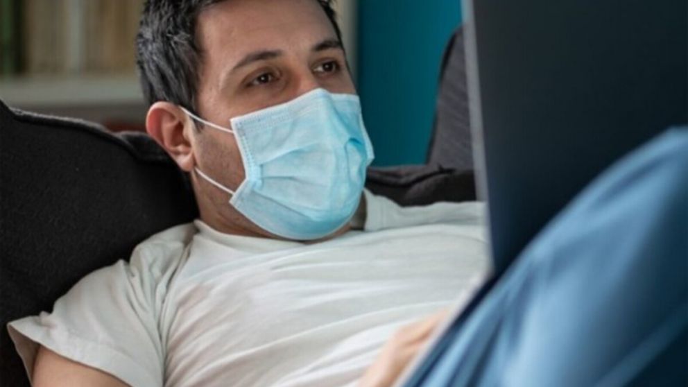 "Si el virus reaparece, las células vuelven al torrente sanguíneo y comienzan a fabricar de nuevo anticuerpos"