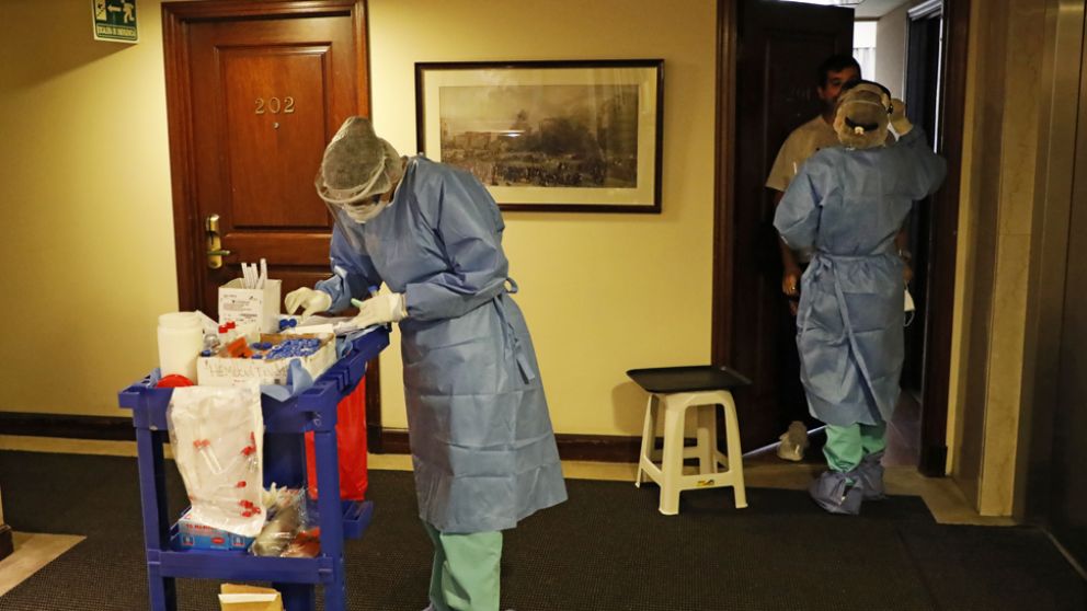 Solamente los porteños que reciban un PCR positivo al llegar al país deberán aislarse en hoteles